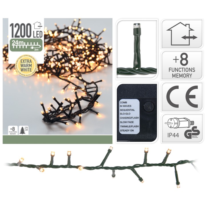 Lichtsnoer met 1200 LED's in warm wit, op een groene kabel, geschikt voor binnen en buiten.