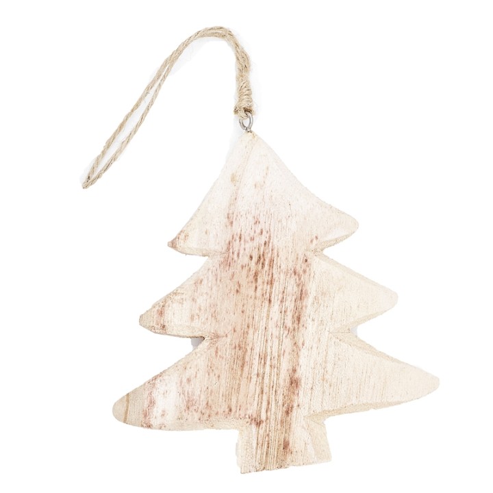 Houten kerstboom ornament in lichte kleuren met een natuurlijke, rustieke uitstraling.