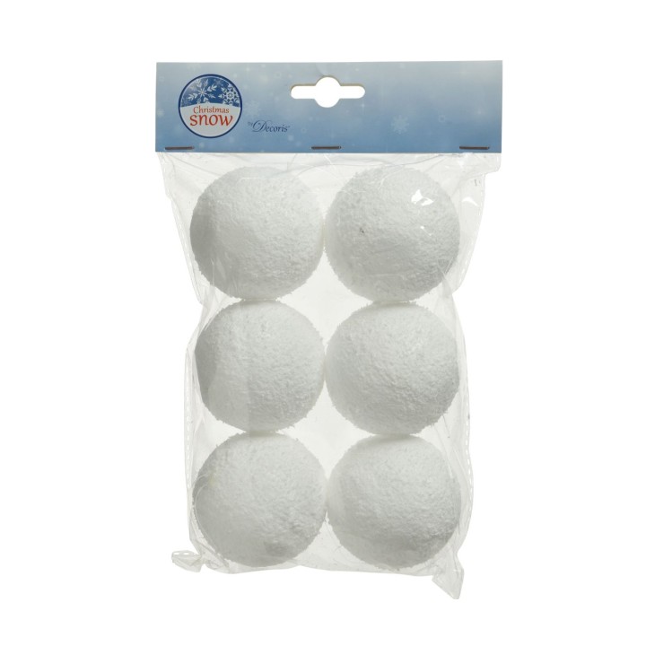 Zes witte, gestructureerde sneeuwballen verpakt in een doorzichtige zak.