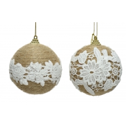 Twee bollen van jute met witte kantdetails, natuurlijk en elegant voor decoratie.