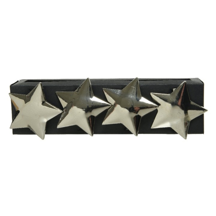 Vijf glanzende, metalen sterren op een zwarte achtergrond, in een strakke, moderne stijl.