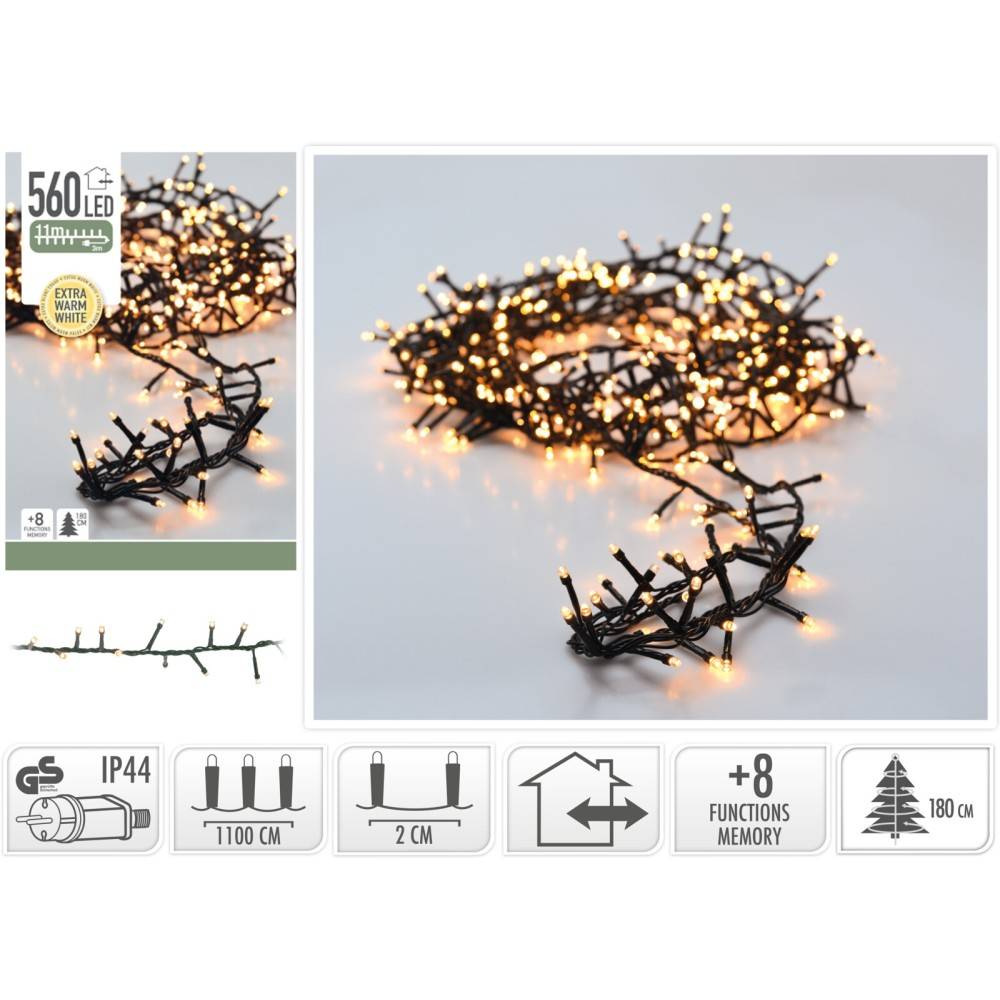 Een groene verpakking met een lange, zwarte lichtsnoer vol warme, witte LED-lampjes.