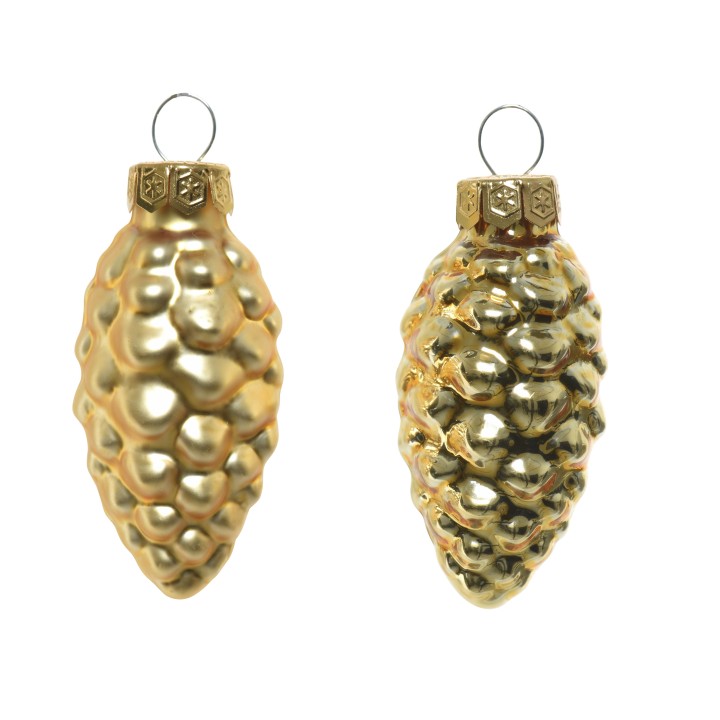 Gouden dennenappels met een glanzende afwerking en gedetailleerde textuur.