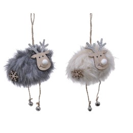 Schattige rendierdecoraties van pluizig materiaal in grijs en wit met houten details.