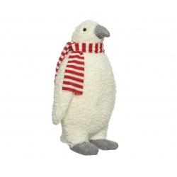 Een schattige, pluizige pinguïn met een rood-wit gestreepte sjaal.