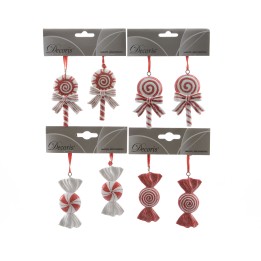 Kerstversiering in de vorm van snoepjes, met rood-witte strepen en glanzende afwerking.