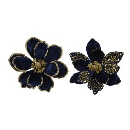 Twee luxe bloemenbroches in diepblauw fluweel, versierd met gouden randen en glinsterende details.