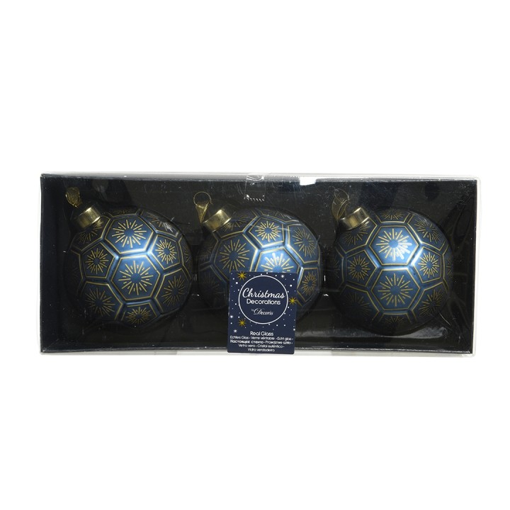 Drie donkerblauwe kerstballen met gouden sterren en een hexagonaal patroon in een stijlvolle verp...