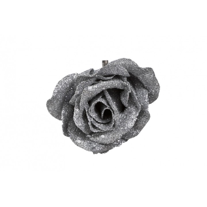 Glanzende zilveren roos van glitter, elegant gevormd met delicate, golvende bloemblaadjes.