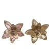 Twee decoratieve bloemen in zachte roze en goud, versierd met glinsterende steentjes.