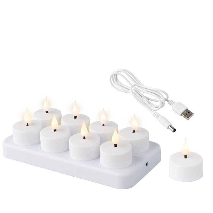 Tien witte theelichtjes met vlammen, geplaatst op een oplaadbare witte houder en een USB-kabel.