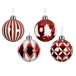 Vier rode kerstballen met variërende patronen en glanzende afwerkingen.