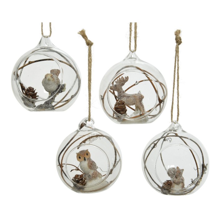 Vier glazen bollen met schattige diertjes en natuurlijke elementen, hangend aan touwtjes.
