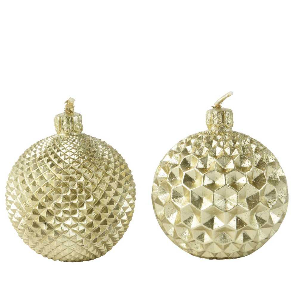 Gouden kerstballen met diverse geometrische patronen en een glanzende afwerking.