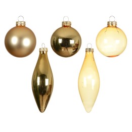 Vijf gouden kerstballen in verschillende vormen en afwerkingen, glanzend en warm van kleur.