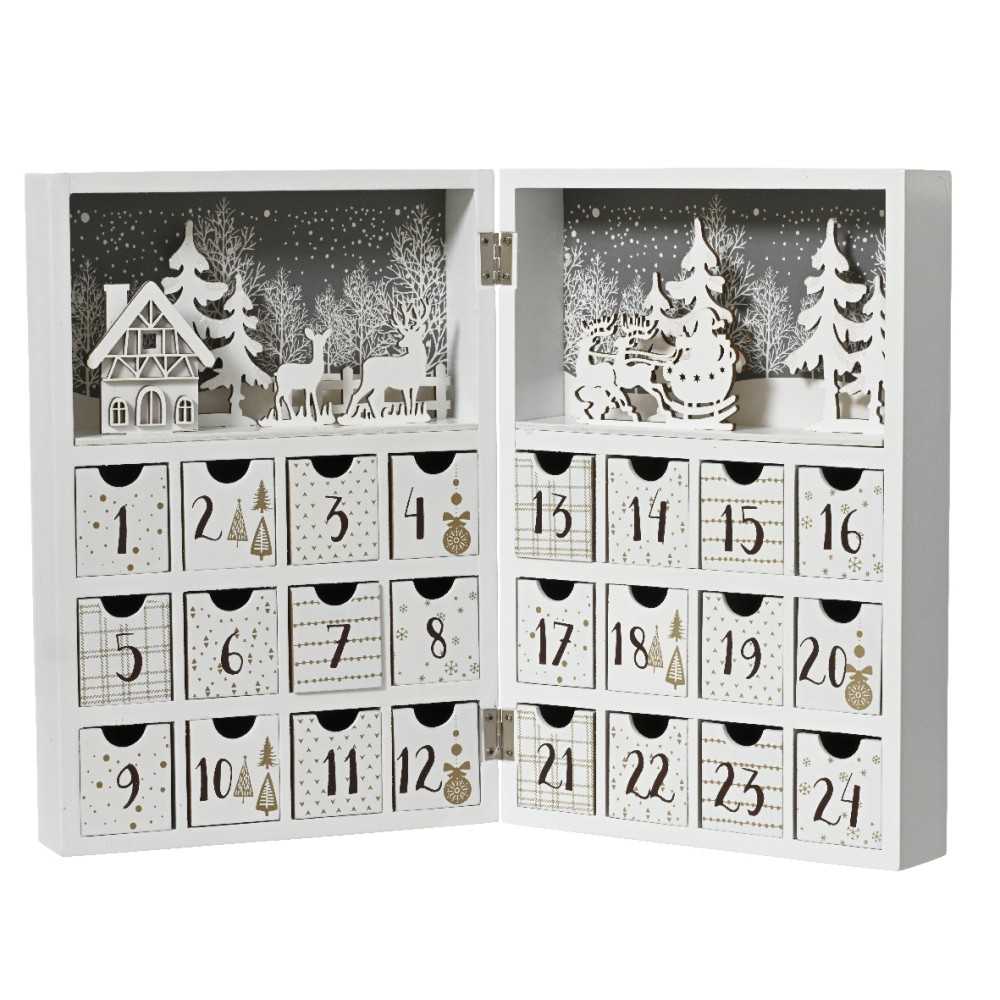 Witte adventskalender met kleine lades, kerstmotieven en een winterse achtergrond.