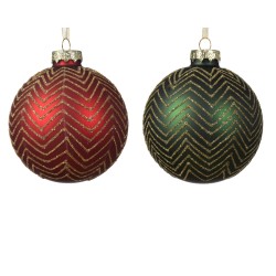 Twee kerstballen, één rood en één groen, met gouden zigzagpatronen en glanzende afwerking.