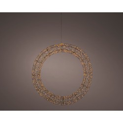 Grote ronde lamp van fijn metaal met een gouden afwerking, elegant en modern ontwerp.
