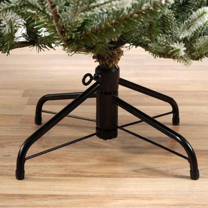 Zwart metalen standaard voor een kunstkerstboom met vier stevige poten.