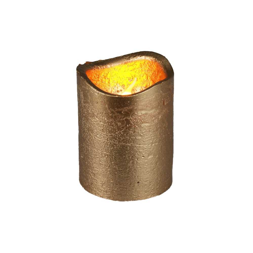 Gouden kaars met een warme gloed, onregelmatige rand en een rustieke, metallic afwerking.