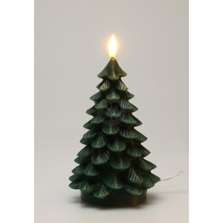 Groene kaars in de vorm van een dennenboom met een vlam bovenop.