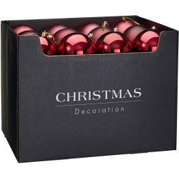 Zwarte doos met glanzende, rode kerstballen, klaar voor de feestdagen.