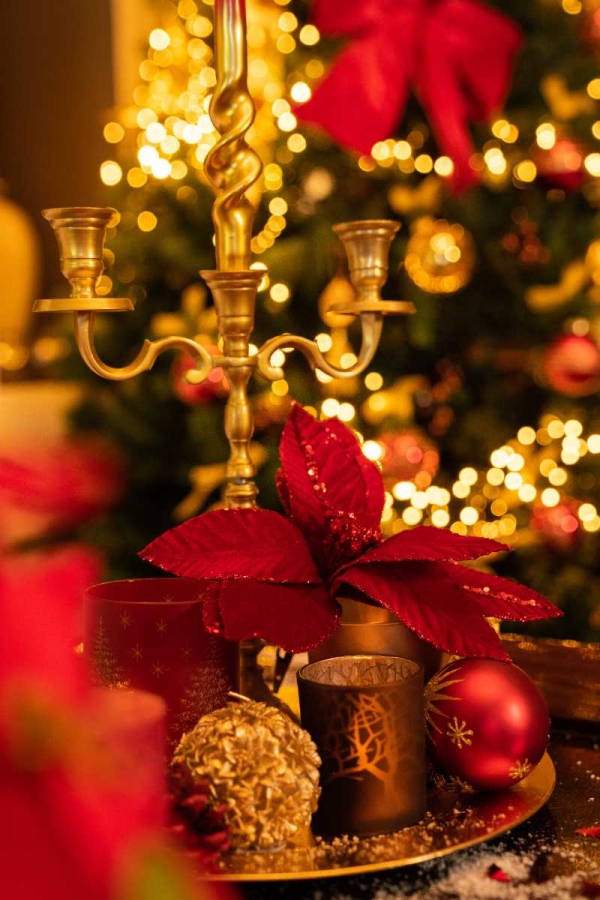 Kerstdecoratie met kaarsen en kerstster